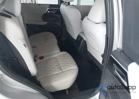 2024 Mitsubishi Outlander Sel 2.5 2Wd from USA, damaged, VIN JA4J3WA87RZ031168